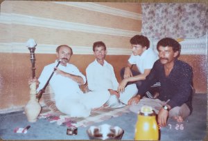 سمت چپ، شهید در امارات